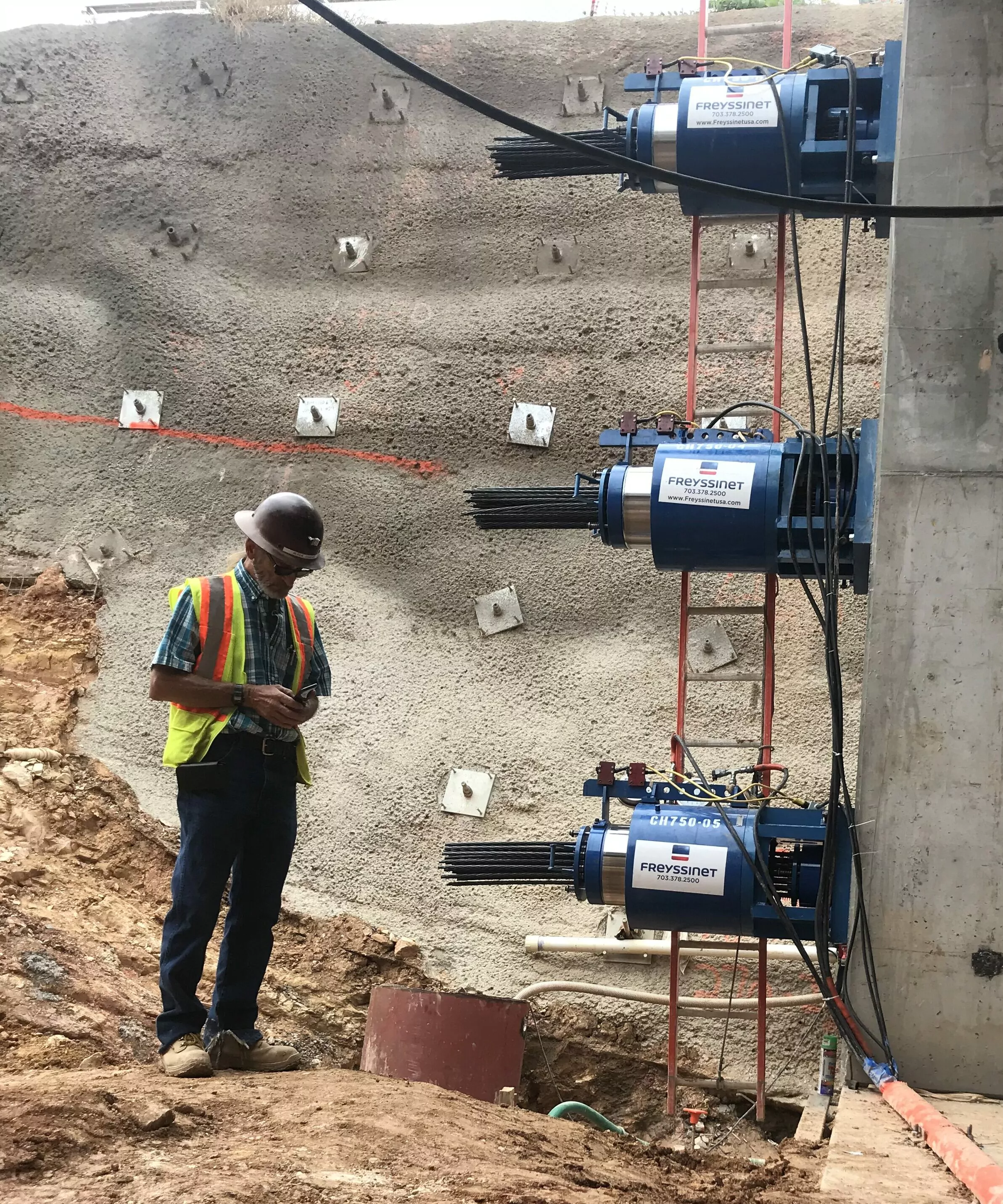 Freyssinet conducts tunnel sliding using specialized solutions